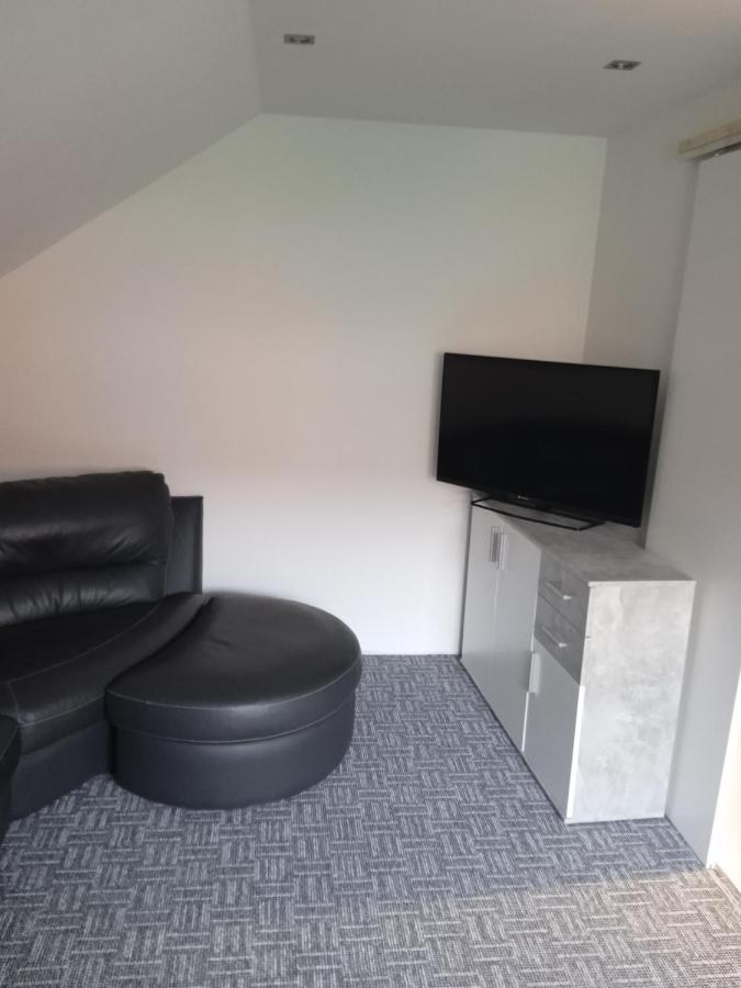 Patrick'S Place Lux Apartment Птуй Екстериор снимка